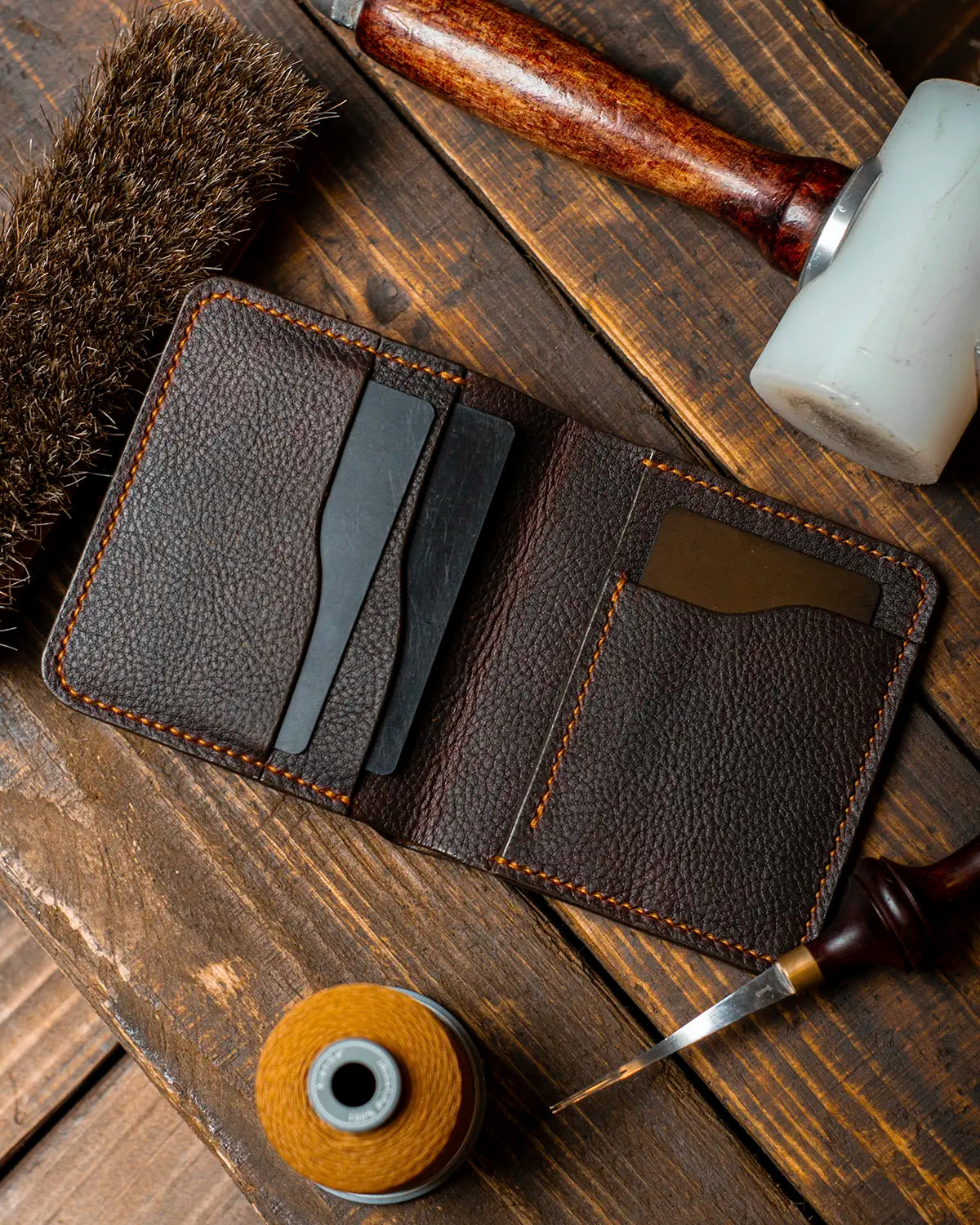 Billetera mountain V1 - Dark Brown