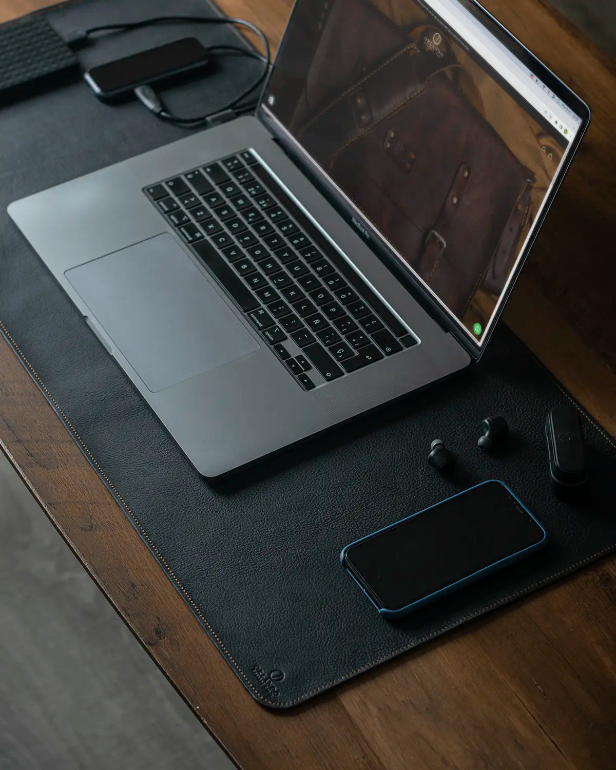 LEATHER DESK PAD A1