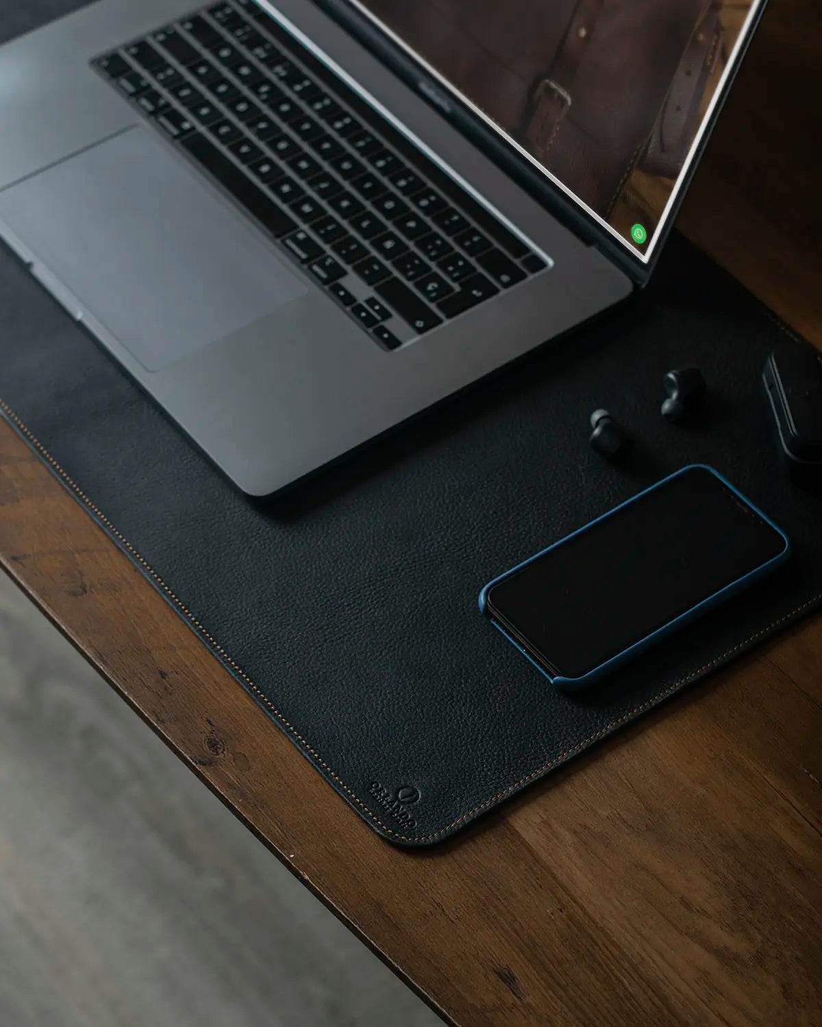 LEATHER DESK PAD A1